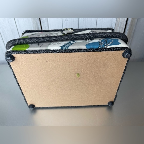 Vintage Style Style Singer Black Sewing Machine Fabric Padded Basket Box - Picture 6 of 10